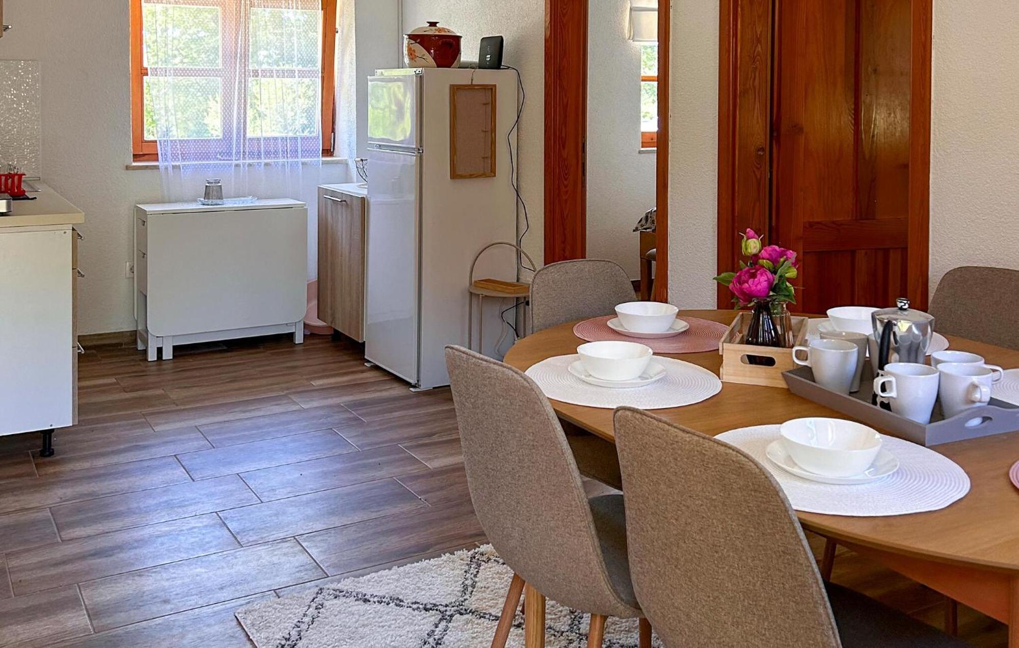 Ferienhaus 2 Bedroom Beautiful In Rovinj